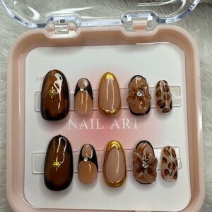 Brown and Gold Nail Art Set